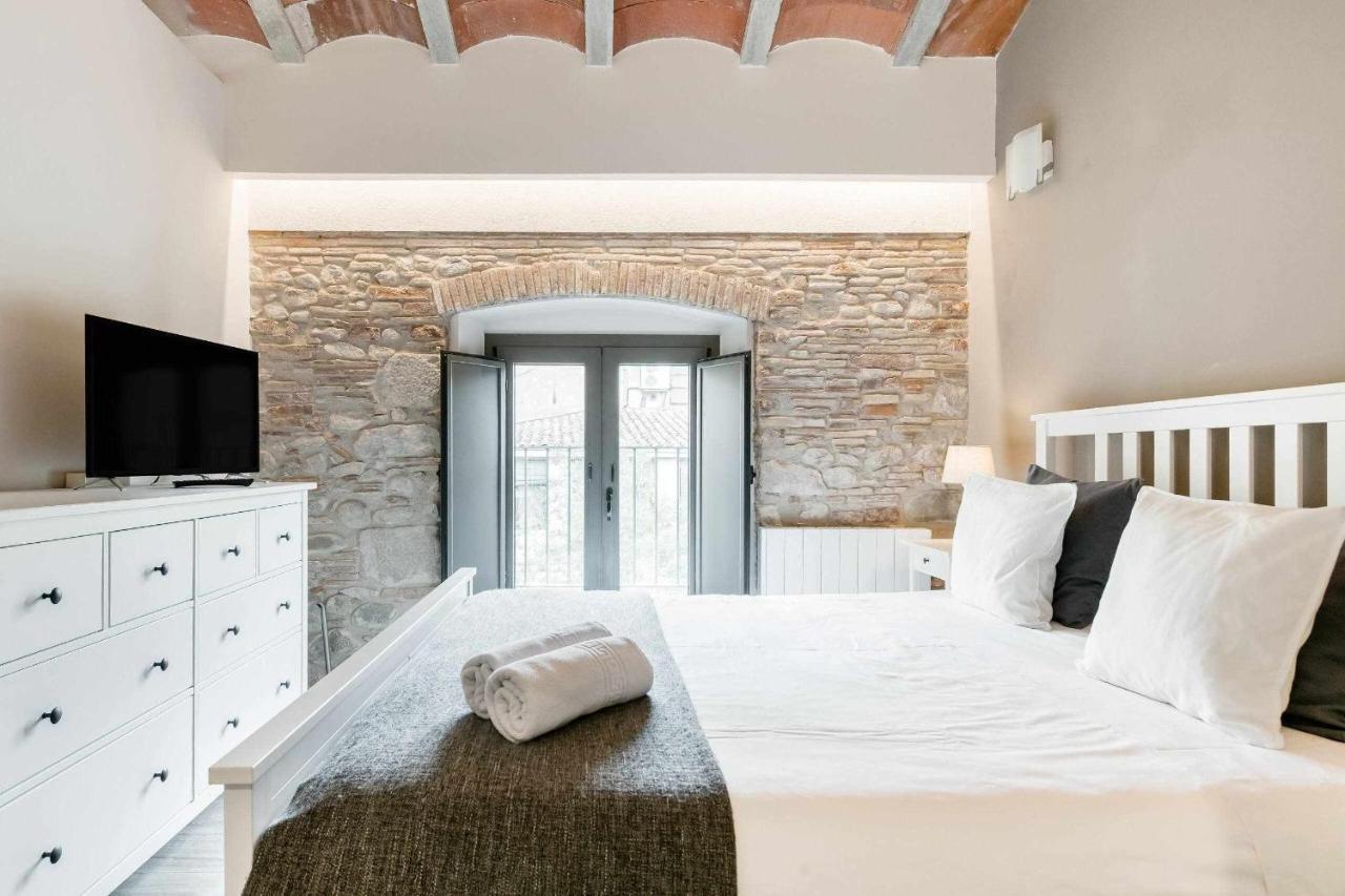 Revitalized Apartment In Historical Building Girona Eksteriør billede